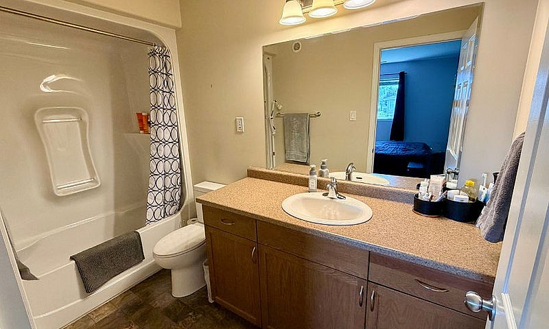 4 Bed | 2 Bath | Fam...