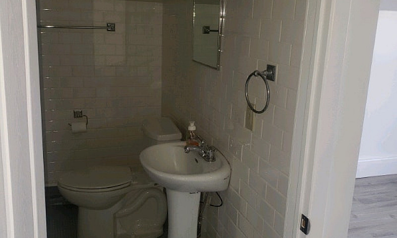 $985.00 Stratford Wa...