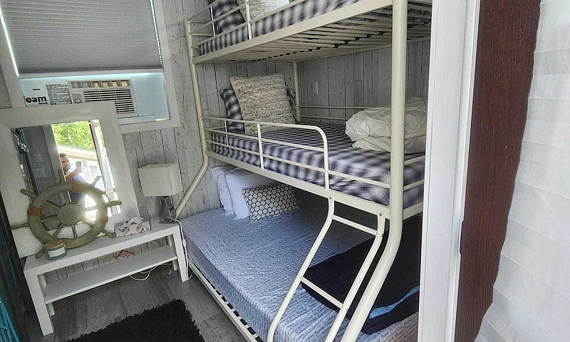 Cabin For Sale At Hu...