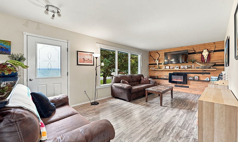 Cute Bungalow In Lac...