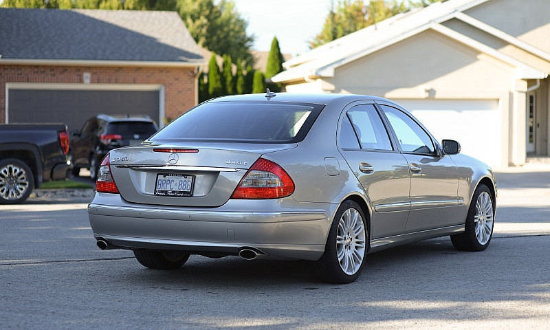 2008 Mercedes E-Clas...