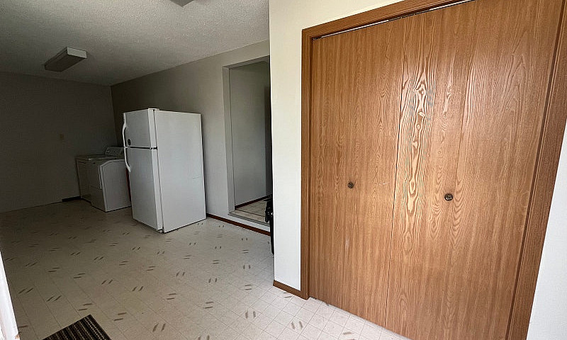 4 Bedroom, 1 Bathroo...