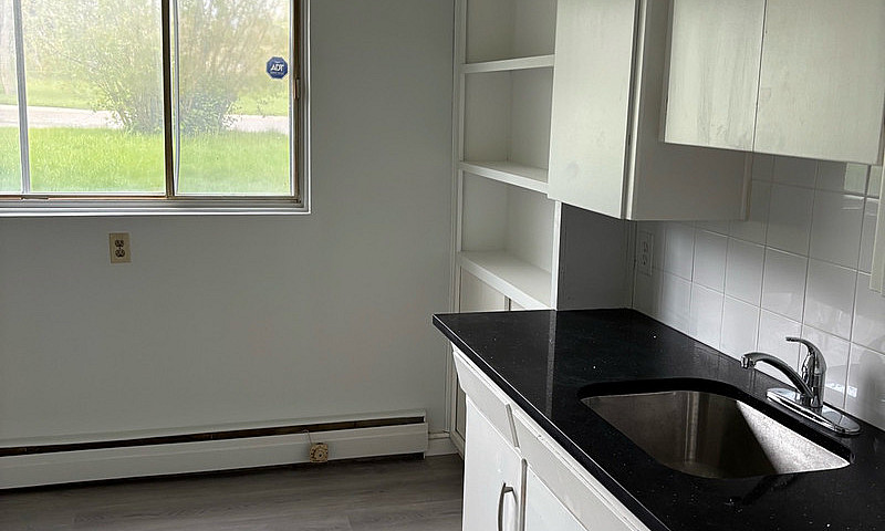 Glenbrook 1 Br Suite...