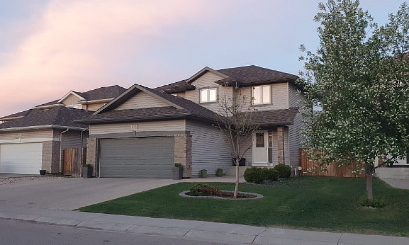 4 Bed, 3 1/2 Bath Fa...