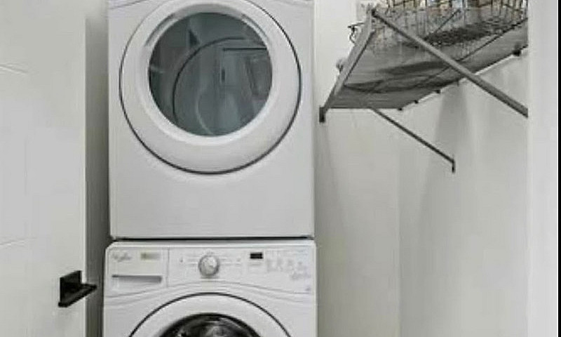 2 Bed 2 Bath Apartme...
