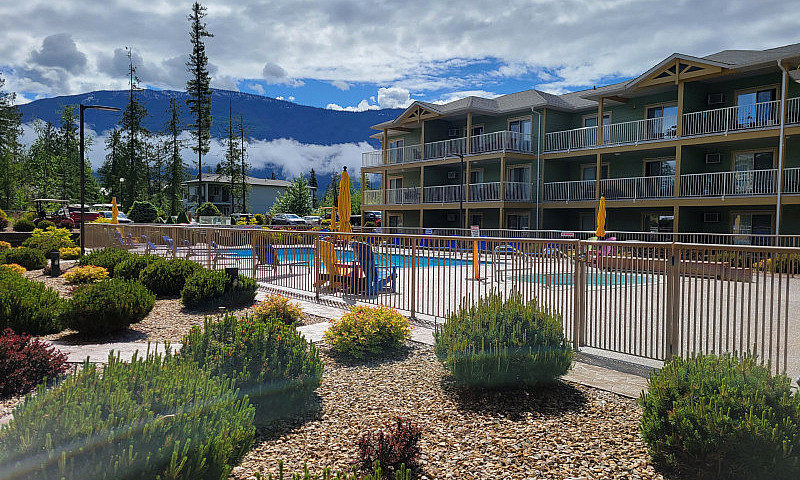 Mabel Lake, Bc Condo...
