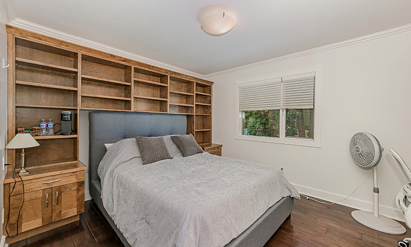 2450 Blind Bay Road,...