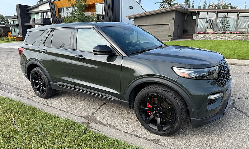 2022 Ford Explorer S...