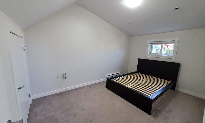 2 Beds 1.5 Bathroom ...