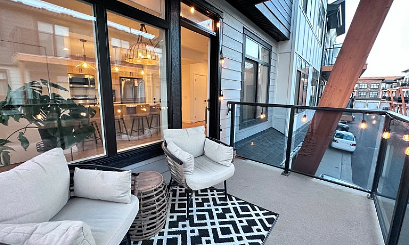Modern 3-Bedroom, 2....