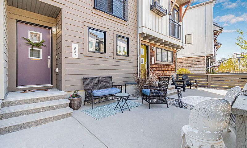 Townhome With 2 Car ...