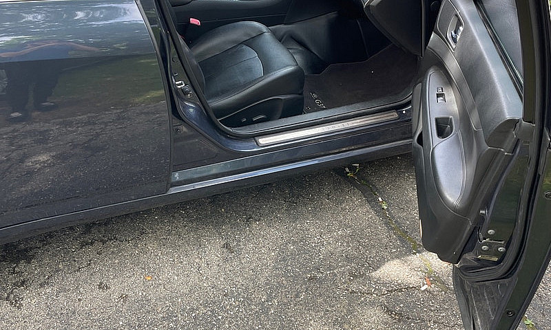 Infiniti G37X Awd...