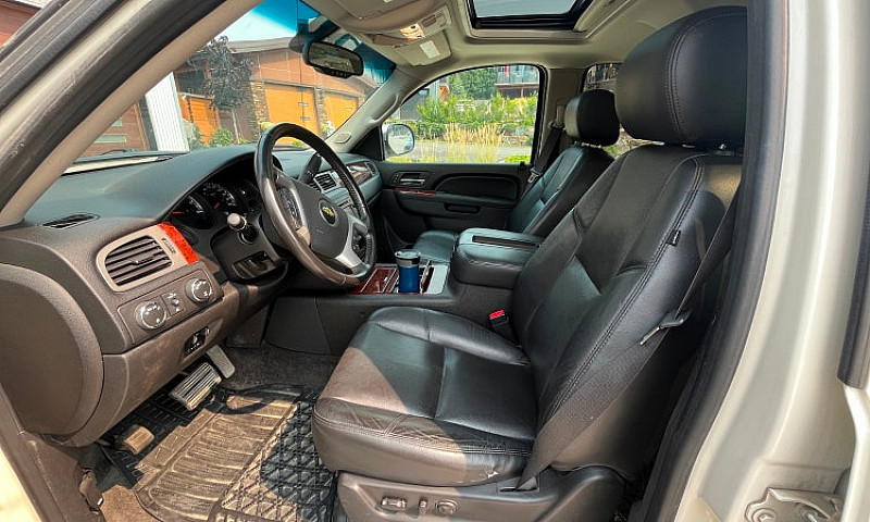 2012 Chevy Avalanche...