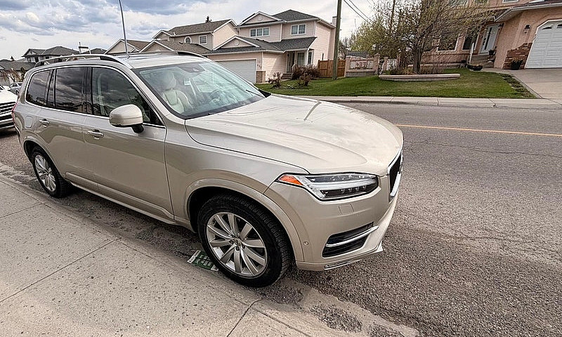 Selling Volvo Xc90 (...