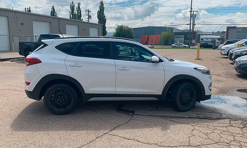 2017 Hyundai Tucson...