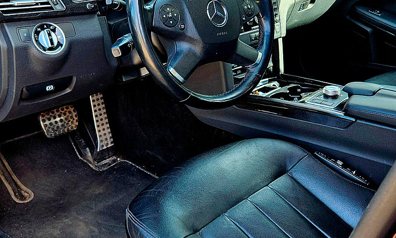 2011 Mercedes Benz E...
