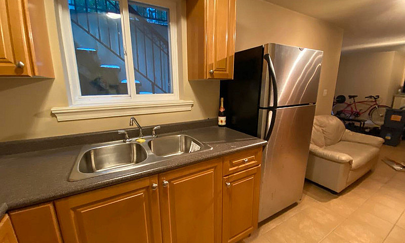 Spacious 1 Bedroom S...