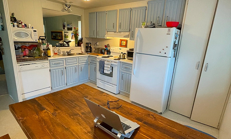 1975 Mobile Home For...