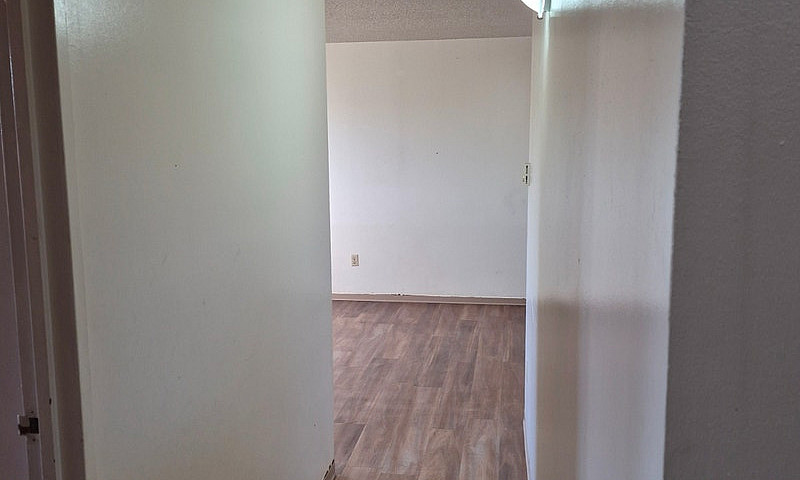 $1088, 2 Bedroom Apa...