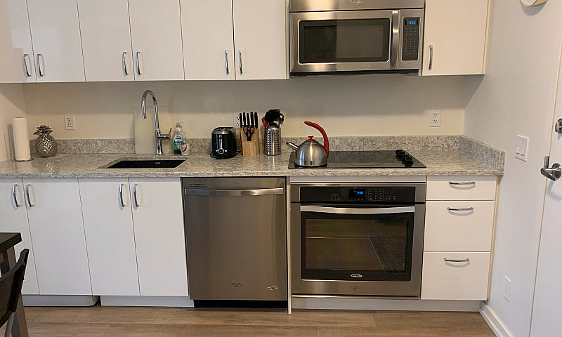 2 Bedroom Condo On H...