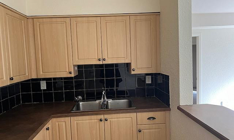 1 Bedroom Suite In O...