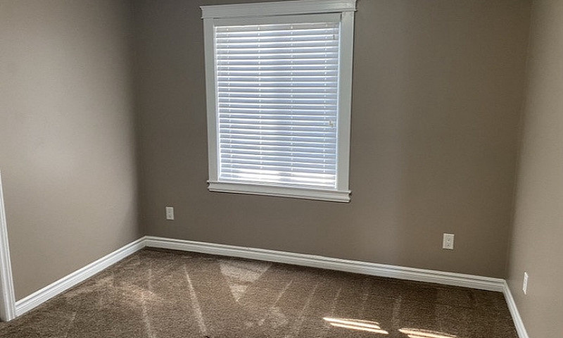 3 Bedroom Unit For R...