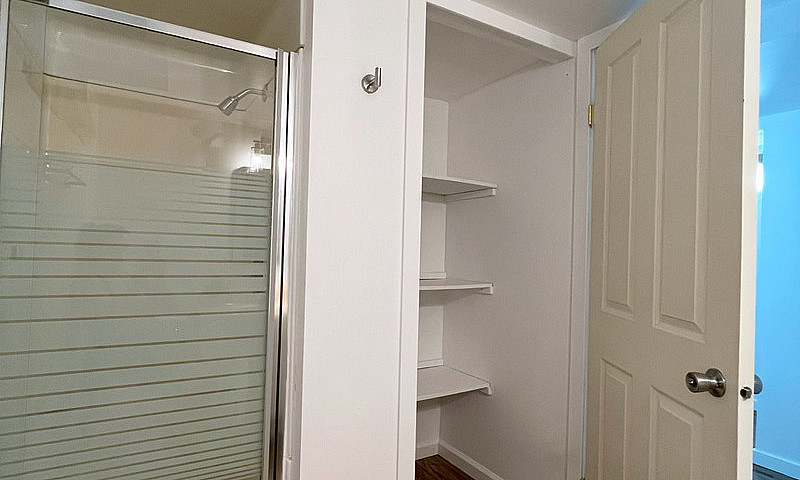 Quiet & Spacious 2-B...