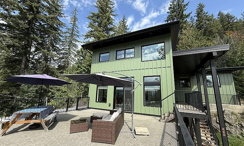 Beautiful Family Hom...