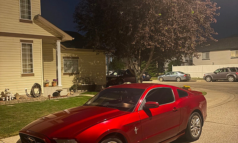 2014 Ford Mustang V6...