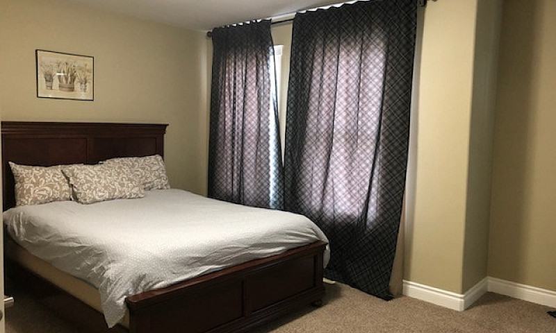 5 Bed / 4.5 Bath Tow...