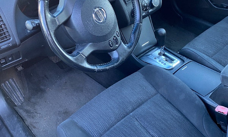 2010 Nissan Altima 2...