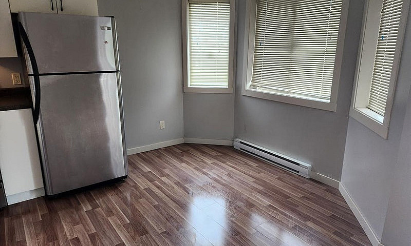 Downtown – 2 Bedroom...