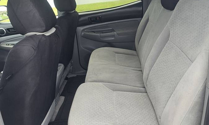 2005 Toyota Tacoma T...