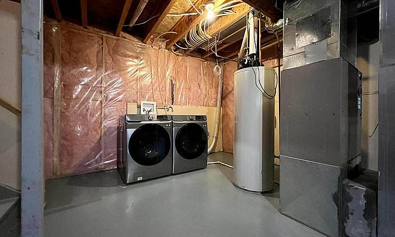 3 Bed + Bonus Room D...