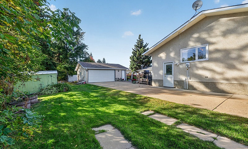 4 Bedroom In Bon Acc...