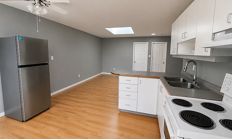 548 Concession Ave S...