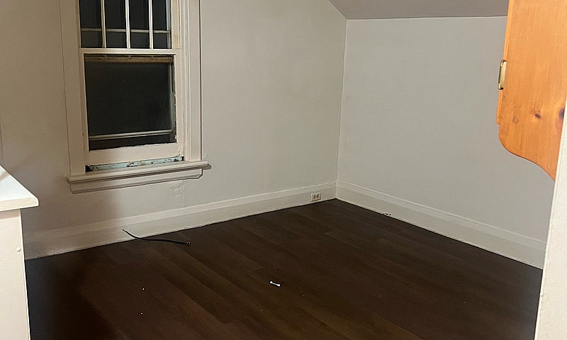 House For Rent ...