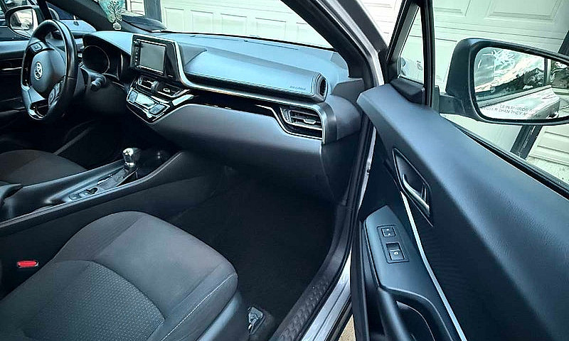 2018 Toyota C-Hr Xle...