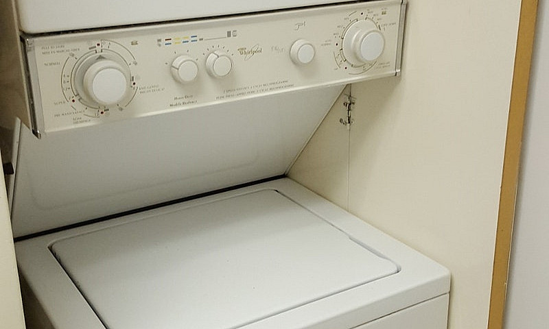 Fully Furnished 1Br ...