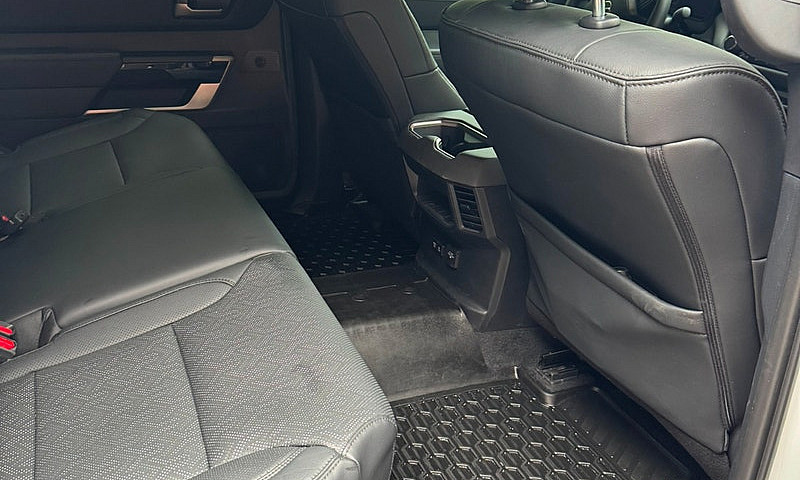 2025 Toyota Tundra L...