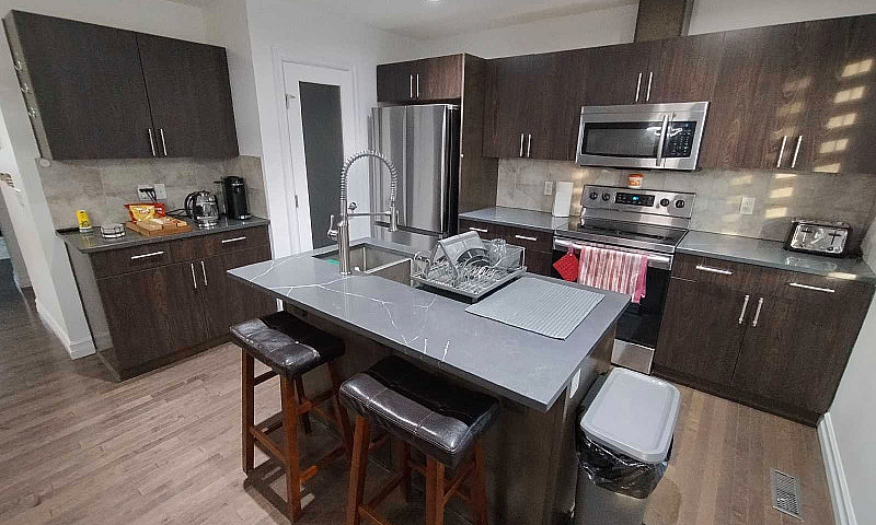 Fully Furnished Hous...