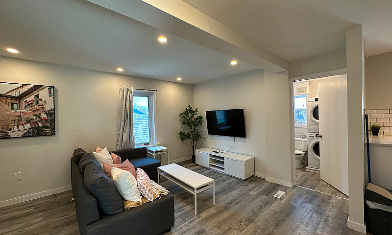 Fully Furnished 2 Be...