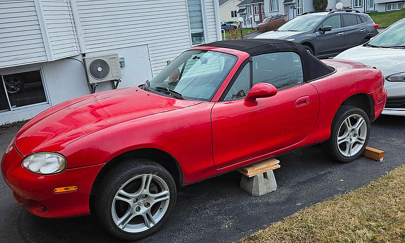Mazda Miata Gt...