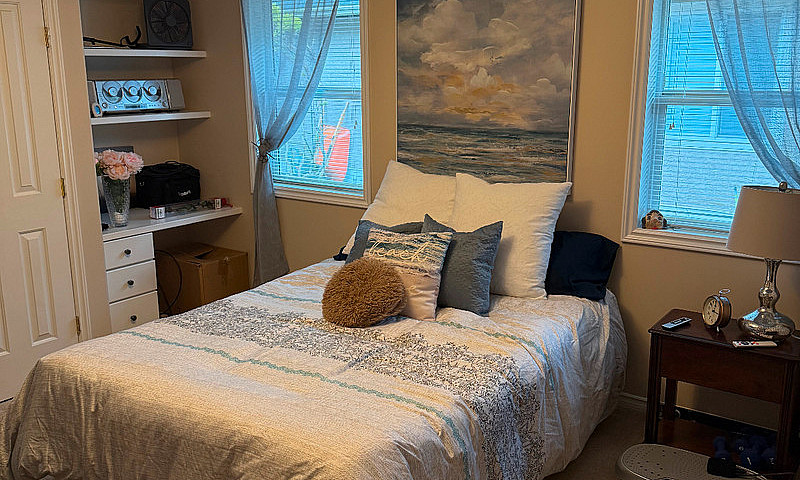 Beautiful 175 Sq Ft ...