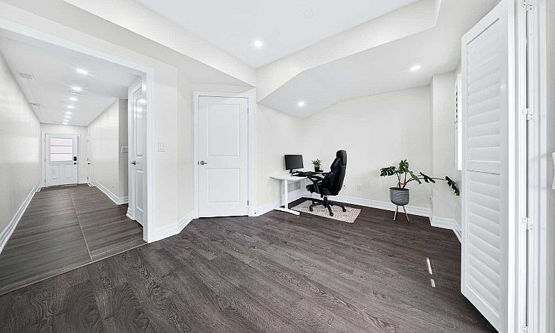 Renovated 4-Bed, 2.5...