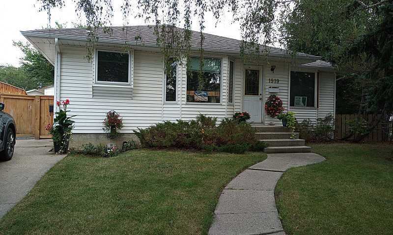 2 Bedroom Main Floor...