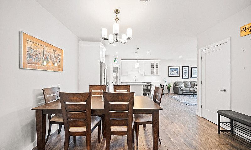 Stunning 2-Bed, 2-Ba...