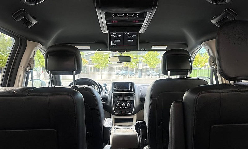 Dodge Grand Caravan...