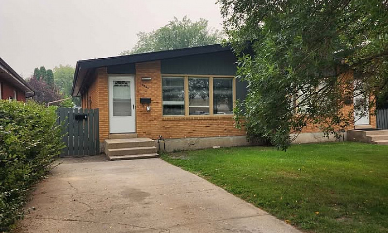 Three Bedroom Eastsi...