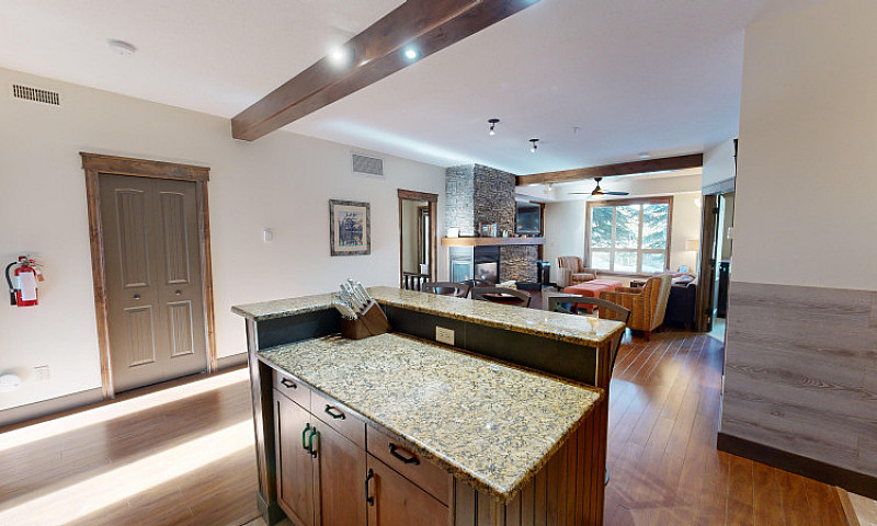 Sable Ridge Apartmen...